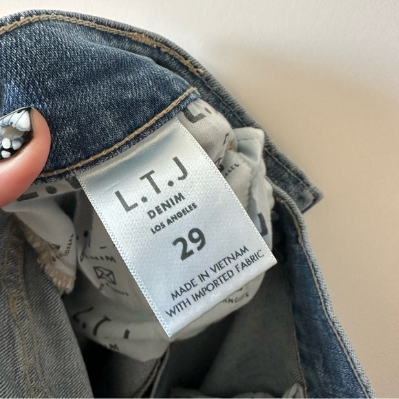 L.T.J Letter to Juliet • Distressed Straight Leg Jeans - Picture 9 of 10